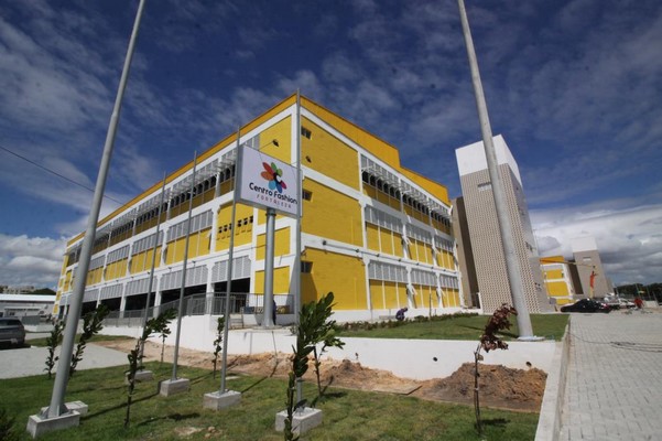 Grupo Marquise oferece vaga para Auxiliar Operacional no Centro Fashion